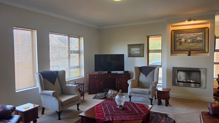 4 Bedroom Property for Sale in Stilbaai Wes Western Cape